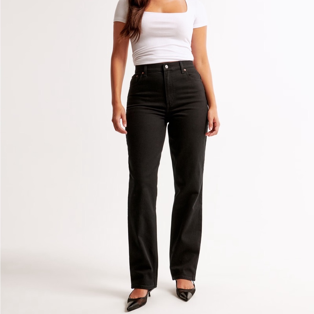 Abercrombie Curve Love Ultra High Rise 90s Straight Jeans - Black